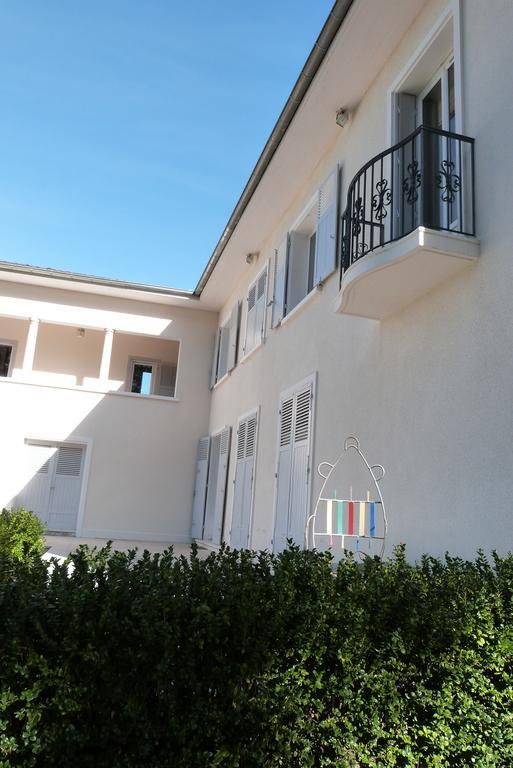 Bed and Breakfast La Maison De Roussille Francheville  Exterior foto